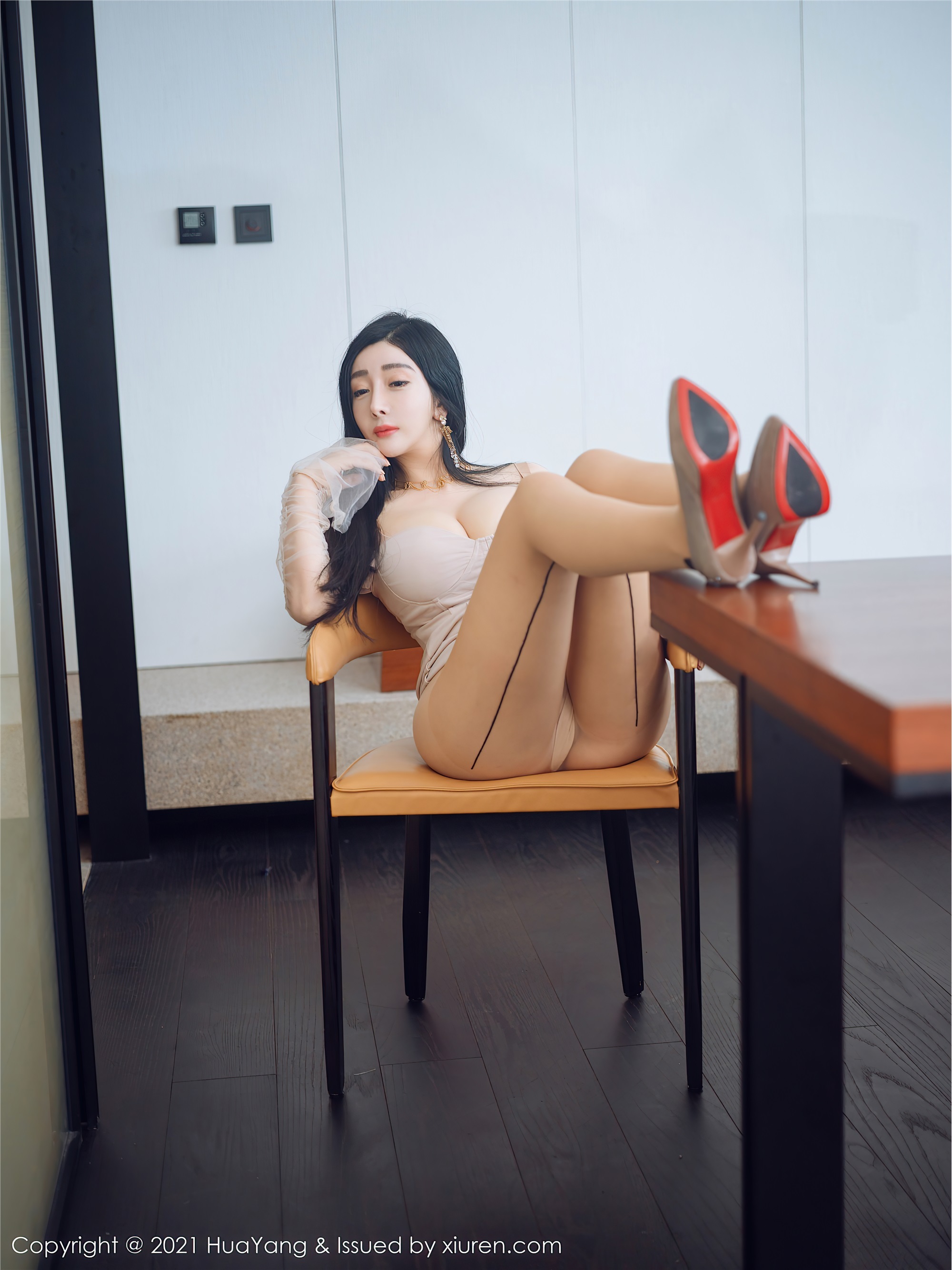 HuaYang花漾  2021.01.04 VOL.346 允爾